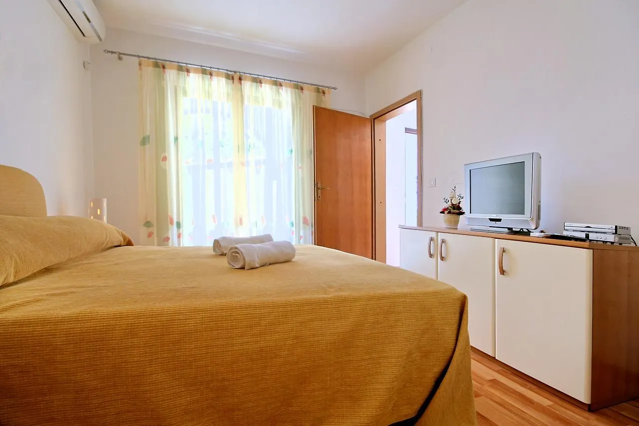 Gasthof Sun Palace Residence Premantura