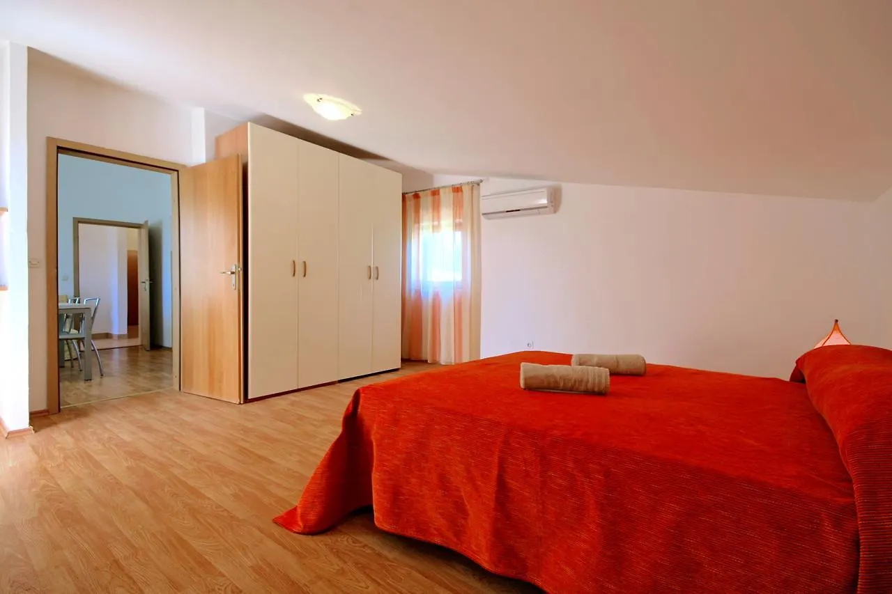 Gasthof Sun Palace Residence Premantura